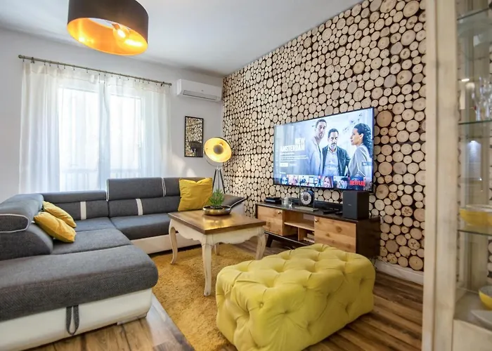 Francesca Luxury Apartment